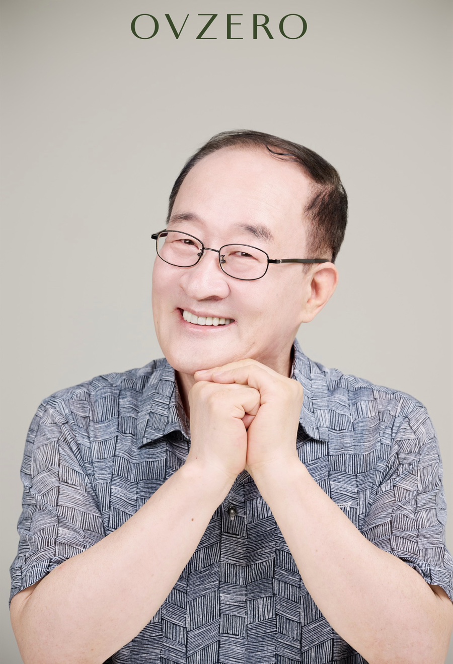 Front Tooth Laminate Veneers Are Natural Even at 70 — A Senior OVZERO Treatment Case image 1