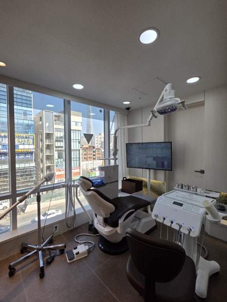 Object Zero Front Tooth Laminate, Minimizing Tooth Reduction image 15