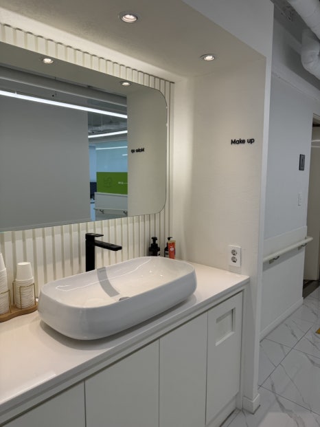 Jamsil Wisdom Tooth Extraction: If It Doesn’t Hurt, Is It Okay to Keep Putting It Off? image 9