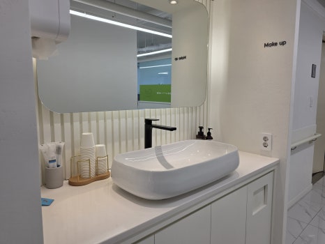 Things You Must Check Before Implant Treatment image 35