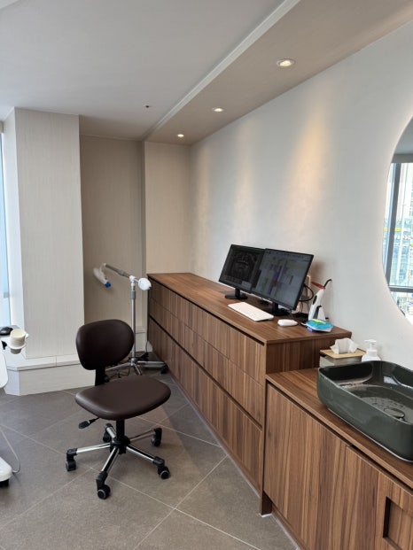 Jamsil no-prep laminate veneers: a real case of changing the impression without filing down the teeth image 5