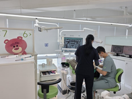 Songpa Dental Clinic: Is Insurance-Covered Implant Treatment Possible? image 18