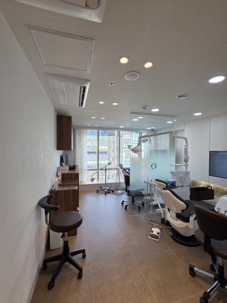 Object Zero Front Tooth Laminate, Minimizing Tooth Reduction image 17