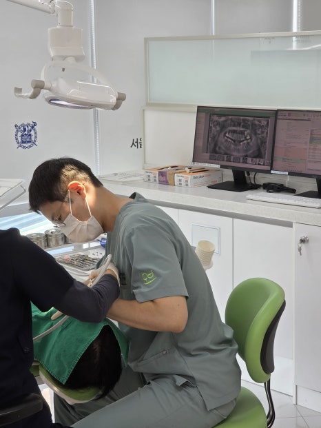 Songpa Dental Clinic: Implant After Molar Extraction image 3