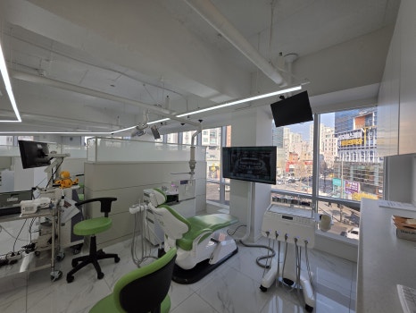 Songpa Dental Clinic: Implant After Molar Extraction image 6