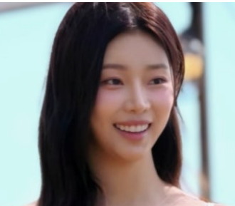 Samjeon Station Dental Clinic: "Without Orthodontics, Object Zero for the Smile Line of a Woman in Her 20s" image 5