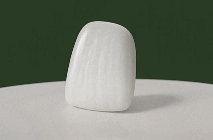 Laminates vs. Crowns: Which Option Is Right for Me? (If You’re Deciding Between Laminates and Crowns, Be Sure to Read This) image 5