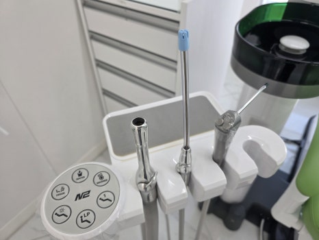 A 90s Senior Who Was Curious About Implant Insurance Pricing: How Did the Treatment Proceed? image 5