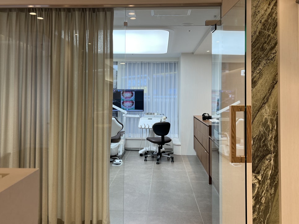 Objeo Laminate Cost, Treatment Review from a Woman in Her 20s image 18