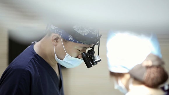 모발이식 때 최대 몇 번 수술이 가능하고, 몇 모까지 뒷머리에서 뽑을 수 있나요? 관련 이미지 3