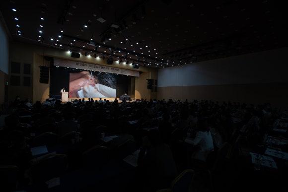 두피 흉터를 없애는 방법 : 2023년 4월 최소침습성형연구회 발표 관련 이미지 1
