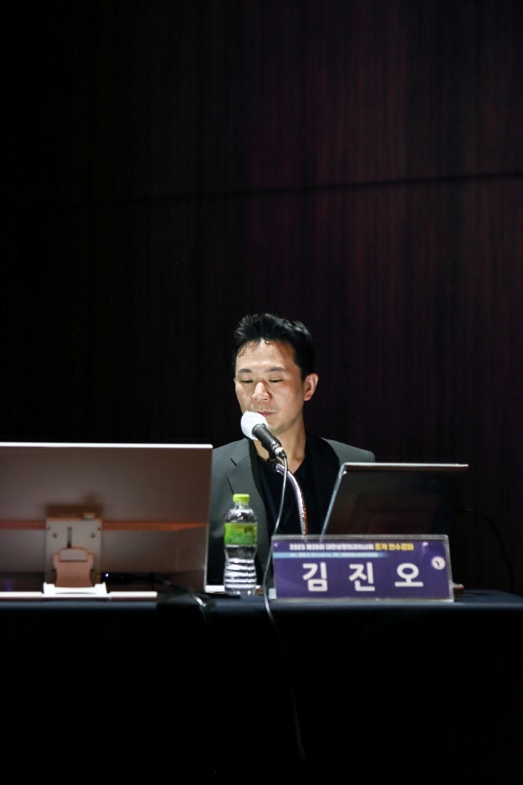 고난이 상황 비절개 모발이식 법(2023년 대한모발이식학회 발표 및 2023년 춘계 성형외과 연수강좌) 관련 이미지 18