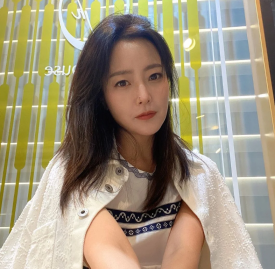 셀럽들이 애정하는 스타일, 레이어드 중단발! | 헤어스타일, 성형외과적인 분석 및 관리 방법 관련 이미지 4