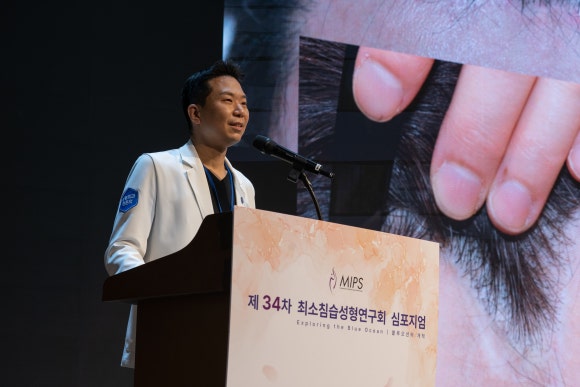 모발이식, 20대에 받으면 더 좋은 선택일까요? 관련 이미지 3