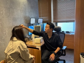 Female Hair Loss: What Symptoms Appear and How Should It Be Managed? image 2