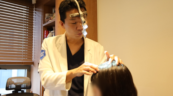 스트레스 탈모 의심된다면? 머리 빠짐과 마음 건강의 연결고리 관련 이미지 2
