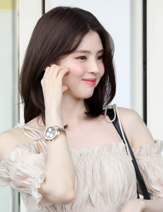 셀럽들이 애정하는 스타일, 레이어드 중단발! | 헤어스타일, 성형외과적인 분석 및 관리 방법 관련 이미지 5