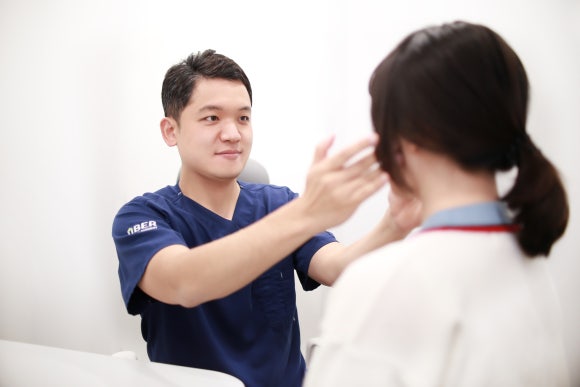 미세수술 전공한 성형외과 전문의가 말하는 &lsquo;안정적인 눈성형&rsquo;의 비결 &ndash; 임성윤 원장 Q&A 관련 이미지 1