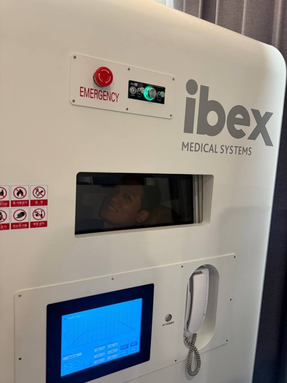 IBEX Hyperbaric Oxygen Therapy System Introduced! Comfortable Hyperbaric Oxygen Therapy in a Recliner image 4