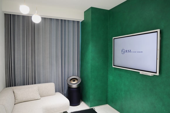 Just Plastic Surgery, We Got a New Interior! (Added an 8-Person Consultation Room and VIP Hospital Room) image 4