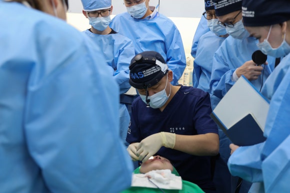 저는 은퇴를 안 하기로 했어요! 관련 이미지 5