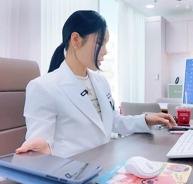 신촌역 피부과 잘하는곳, 피부 타입별 리프팅 시술은? 관련 이미지 1