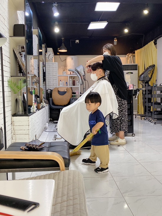 오원장의 육아일기: 22개월 아기 머리자르기😅😅 관련 이미지 3