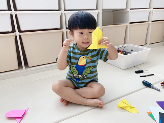 오원장의 육아일기 : 33개월아기 준수 엄마랑 우주선종이접기 아주쉬운종이접기🥰😘 관련 이미지 25