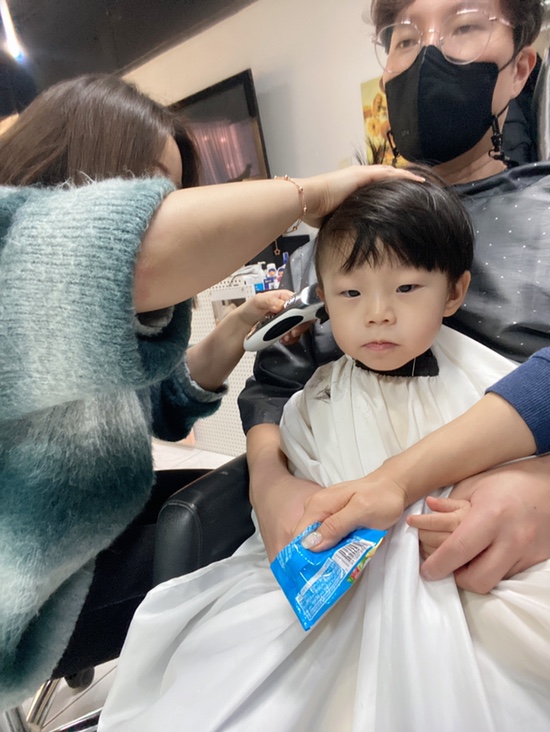 오원장의 육아일기 : 27개월아기 준수 ⭐️울지않고 이발성공🥰😘⭐️ 관련 이미지 11