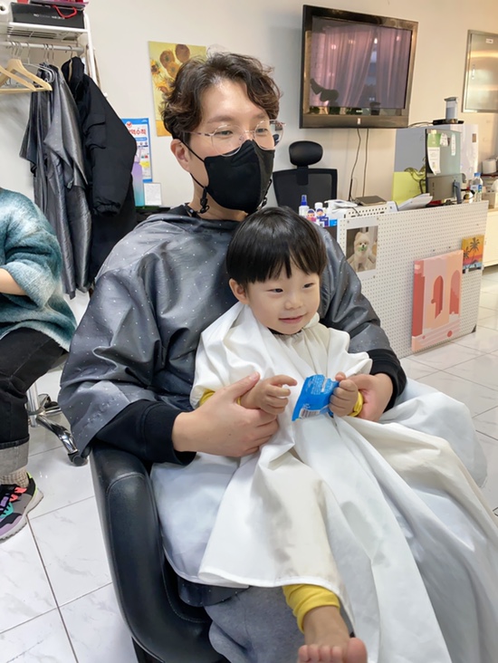 오원장의 육아일기 : 27개월아기 준수 ⭐️울지않고 이발성공🥰😘⭐️ 관련 이미지 2