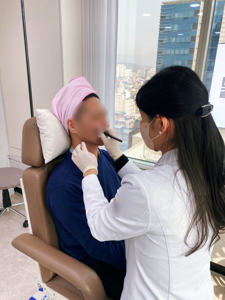 홍대 보톡스, 사각 턱으로 고민이신 분들께 관련 이미지 1