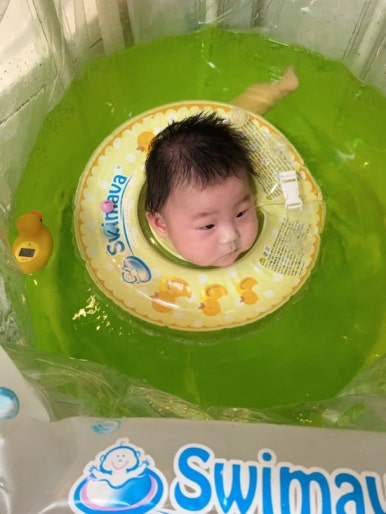 오원장의 육아일기: 스위마바 목튜브부터~ 스윔비 유아 튜브 , 구명조끼, 뽀로로 보행기 튜브까지 시기별 사용추천! &hearts;준수는 물놀이를 좋아해&hearts; 관련 이미지 28