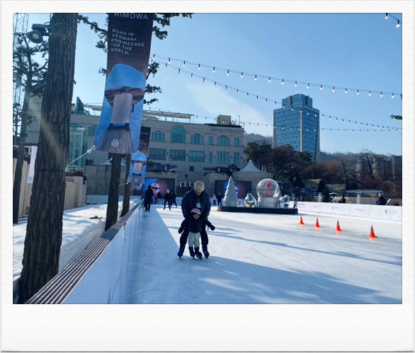 오원장의 육아일기: 반얀트리 아이스링크장 37개월아기 준수랑 첫 스케이트타기 ☃️⛸️ 관련 이미지 1