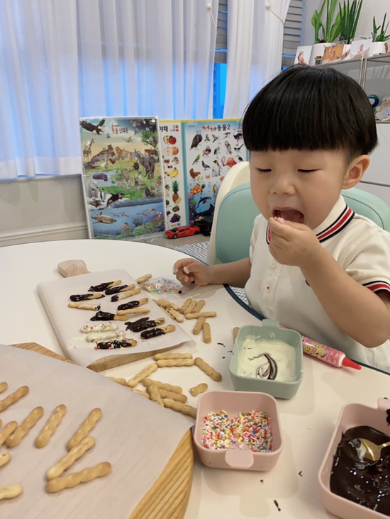오원장의 육아일기😘 : 초코스틱 만들기 관련 이미지 15