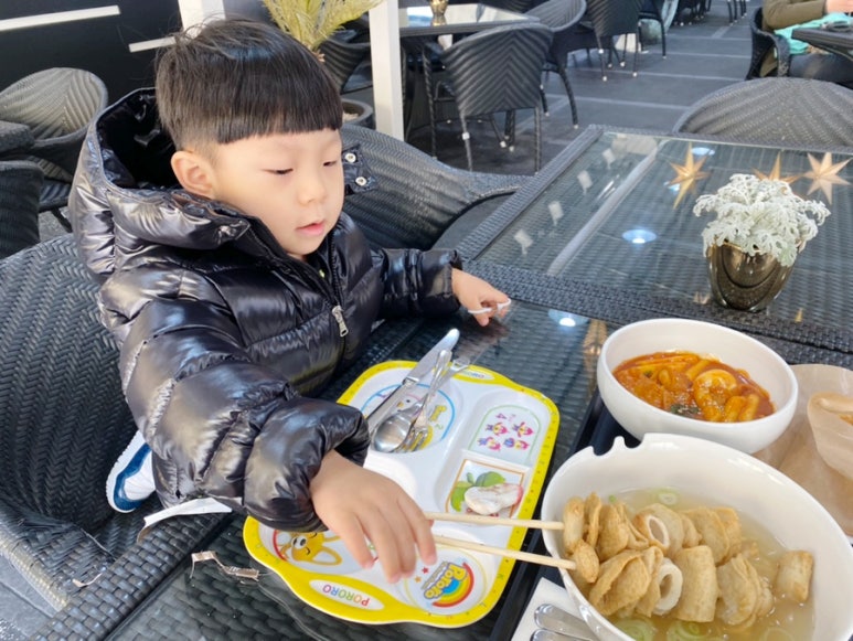오원장의 육아일기: 반얀트리 아이스링크장 37개월아기 준수랑 첫 스케이트타기 ☃️⛸️ 관련 이미지 47
