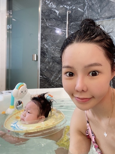 오원장의 육아일기: 스위마바 목튜브부터~ 스윔비 유아 튜브 , 구명조끼, 뽀로로 보행기 튜브까지 시기별 사용추천! &hearts;준수는 물놀이를 좋아해&hearts; 관련 이미지 45