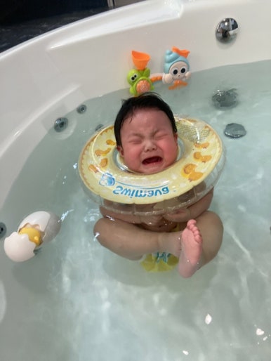 오원장의 육아일기: 스위마바 목튜브부터~ 스윔비 유아 튜브 , 구명조끼, 뽀로로 보행기 튜브까지 시기별 사용추천! &hearts;준수는 물놀이를 좋아해&hearts; 관련 이미지 47