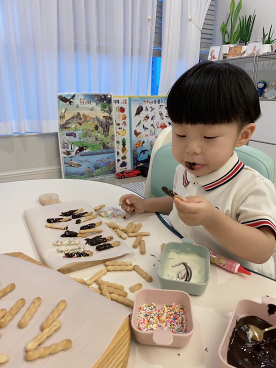 오원장의 육아일기😘 : 초코스틱 만들기 관련 이미지 16