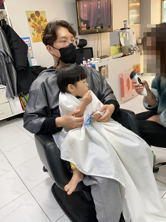 오원장의 육아일기 : 27개월아기 준수 ⭐️울지않고 이발성공🥰😘⭐️ 관련 이미지 5