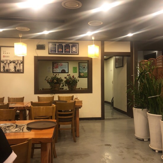 신촌 맛집  【터】 _ 횡성축협한우 점심특선 육회비빔밥 최고 관련 이미지 8