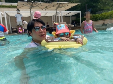 오원장의 육아일기: 스위마바 목튜브부터~ 스윔비 유아 튜브 , 구명조끼, 뽀로로 보행기 튜브까지 시기별 사용추천! &hearts;준수는 물놀이를 좋아해&hearts; 관련 이미지 37