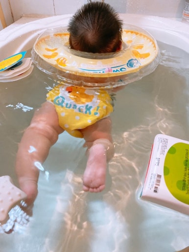 오원장의 육아일기: 스위마바 목튜브부터~ 스윔비 유아 튜브 , 구명조끼, 뽀로로 보행기 튜브까지 시기별 사용추천! &hearts;준수는 물놀이를 좋아해&hearts; 관련 이미지 19