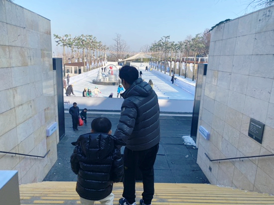 오원장의 육아일기: 반얀트리 아이스링크장 37개월아기 준수랑 첫 스케이트타기 ☃️⛸️ 관련 이미지 10