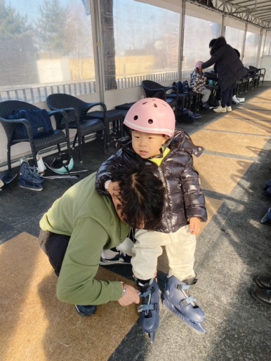 오원장의 육아일기: 반얀트리 아이스링크장 37개월아기 준수랑 첫 스케이트타기 ☃️⛸️ 관련 이미지 16