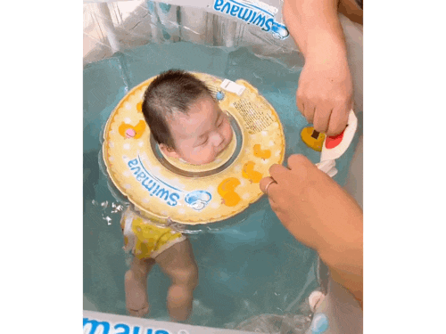 오원장의 육아일기: 스위마바 목튜브부터~ 스윔비 유아 튜브 , 구명조끼, 뽀로로 보행기 튜브까지 시기별 사용추천! &hearts;준수는 물놀이를 좋아해&hearts; 관련 이미지 15