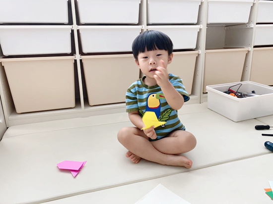 오원장의 육아일기 : 33개월아기 준수 엄마랑 우주선종이접기 아주쉬운종이접기🥰😘 관련 이미지 2