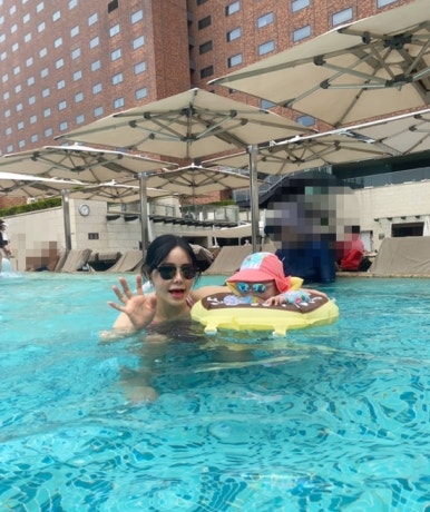 오원장의 육아일기: 스위마바 목튜브부터~ 스윔비 유아 튜브 , 구명조끼, 뽀로로 보행기 튜브까지 시기별 사용추천! &hearts;준수는 물놀이를 좋아해&hearts; 관련 이미지 35