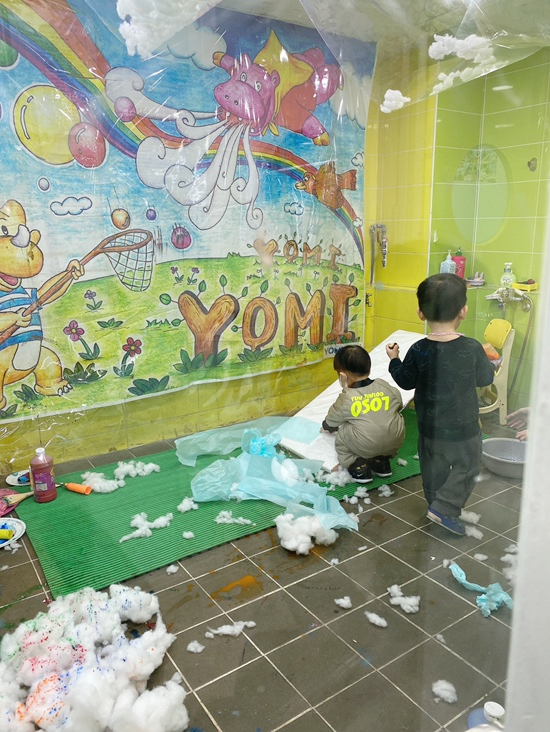 요미요미 반포교육원 : 25개월 3세아기  준수의 요미요미 퍼포먼스 미술수업 , 유아미술 관련 이미지 34