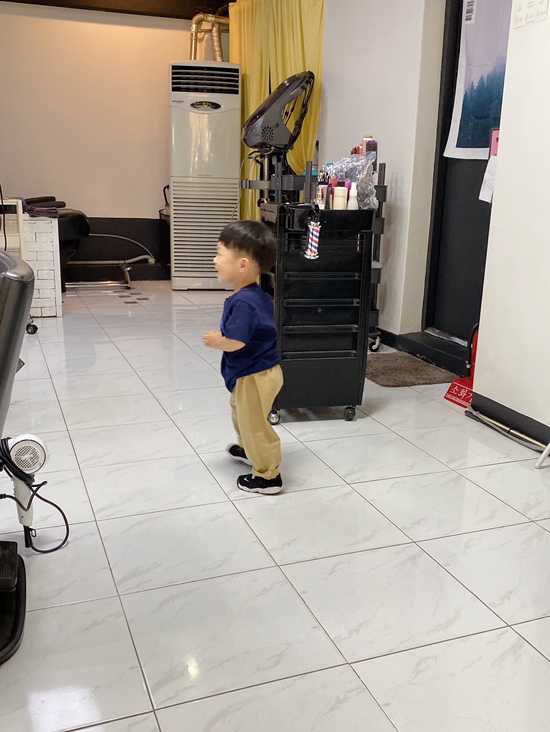 오원장의 육아일기: 22개월 아기 머리자르기😅😅 관련 이미지 17