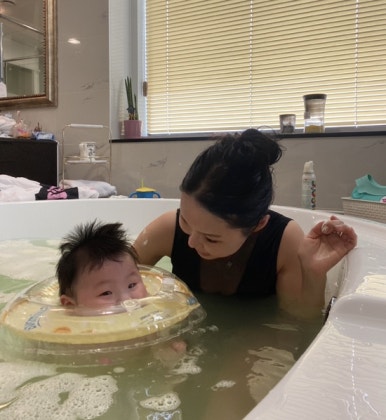 오원장의 육아일기: 스위마바 목튜브부터~ 스윔비 유아 튜브 , 구명조끼, 뽀로로 보행기 튜브까지 시기별 사용추천! &hearts;준수는 물놀이를 좋아해&hearts; 관련 이미지 32